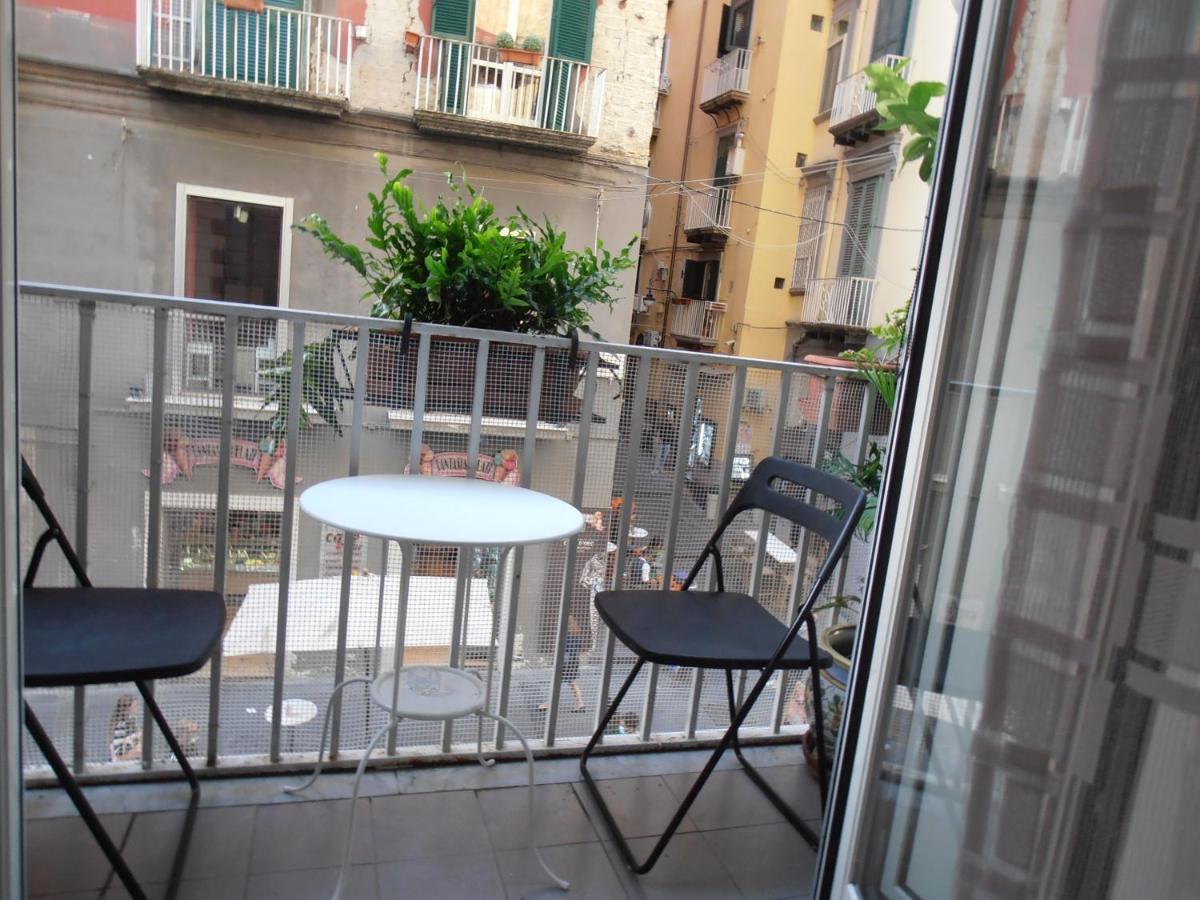 La Residenza Napoli Chiaia Short Let Apartment Superior Via Chiaia 82 Exteriör bild