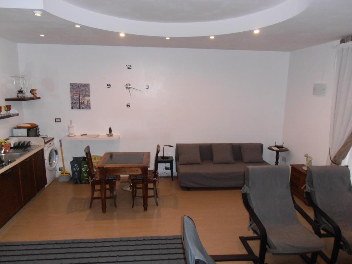 La Residenza Napoli Chiaia Short Let Apartment Superior Via Chiaia 82 Exteriör bild