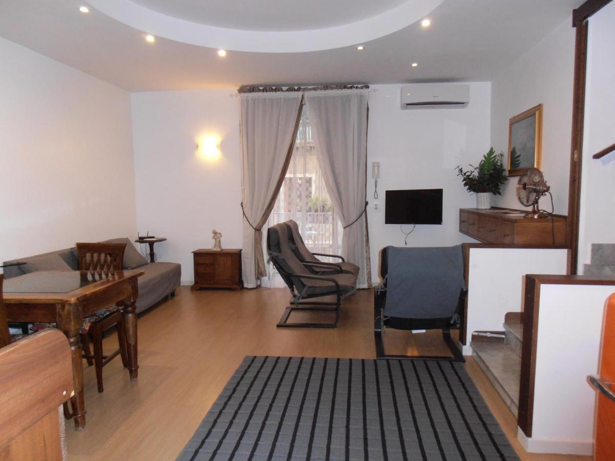La Residenza Napoli Chiaia Short Let Apartment Superior Via Chiaia 82 Exteriör bild