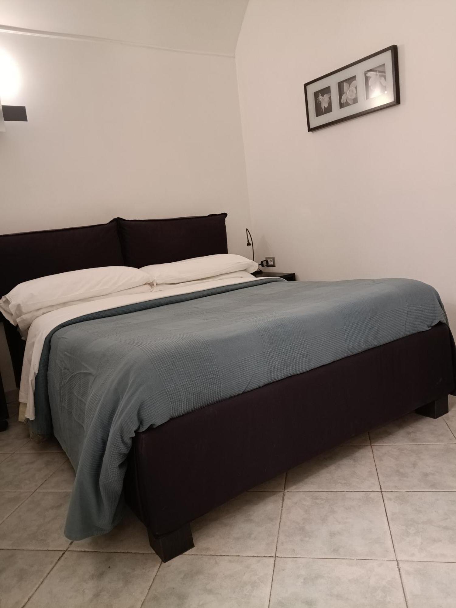 La Residenza Napoli Chiaia Short Let Apartment Superior Via Chiaia 82 Exteriör bild