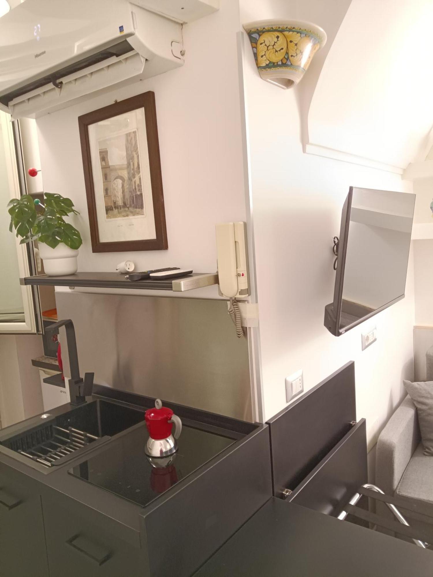 La Residenza Napoli Chiaia Short Let Apartment Superior Via Chiaia 82 Exteriör bild