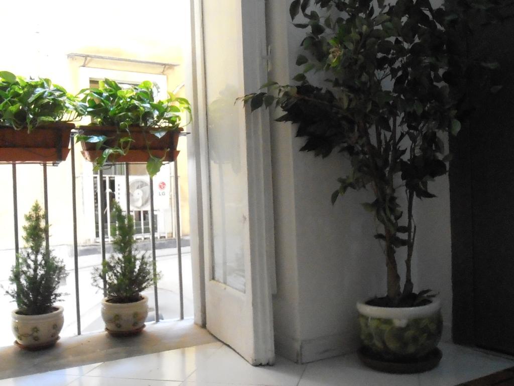 La Residenza Napoli Chiaia Short Let Apartment Superior Via Chiaia 82 Exteriör bild
