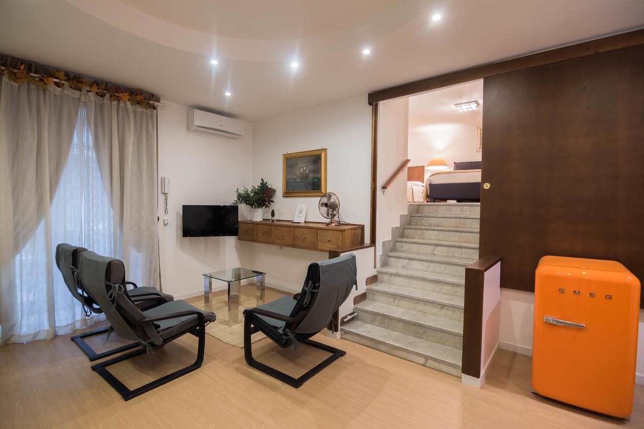 La Residenza Napoli Chiaia Short Let Apartment Superior Via Chiaia 82 Exteriör bild